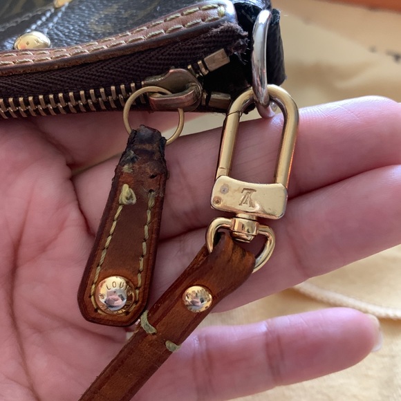 Monogram Riveting Pochette Accessories - Picture 9 of 15